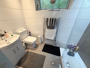 En Suite- click for photo gallery